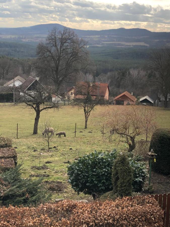 Pension S Laskou Karel Bezdez Eksteriør billede
